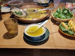 -洱火云南酸菜牛肉火锅(石景山当代商城店)