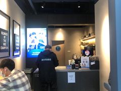 -瑞幸咖啡(荣德国际店)