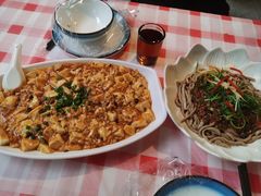 -洪霞餐馆·川菜·鲜货现炒(两江春城店)