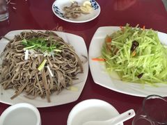 -溢心园香河肉饼总店