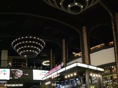 -CGV影城(滨江天街IMAX店)