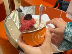 -VENCHI 闻绮(上海佛罗伦萨小镇店)