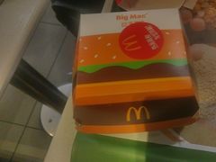 -麦当劳(汉口火车站候车室店)