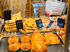 -Dough&Joe团憩(瑞虹天地月亮湾店)