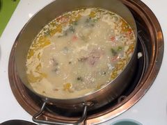 -洪氏嗨捞·猪肚鸡火锅(阳光天地店)