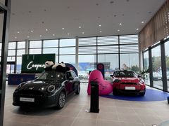 -南充通源宝马4S店(高坪店)