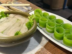 -尚尚仙·酸汤猪手·猪肚鸡火锅(华联万柳购物中心店)