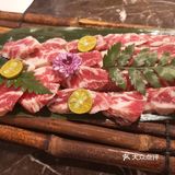 对了他家小料小菜水果特别多