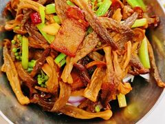 -丹水桥地锅鱼·翘嘴鲌·地方特色全鱼宴(丹江口大坝店)