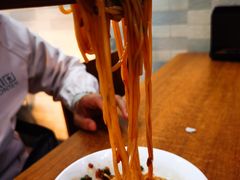 -老字号眼镜子煎包汤包店