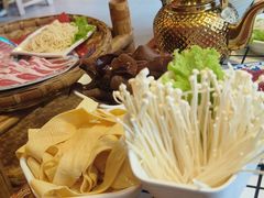 -山悦里 山野·鲜火锅(罗斯福广场店)