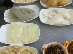 -光头药膳鸡(莱茵小镇店)