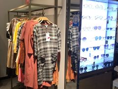 -URBAN REVIVO(北京斯普瑞斯奥特莱斯店)