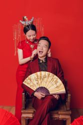 -现代经典婚纱摄影