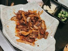 -臻牛烤肉