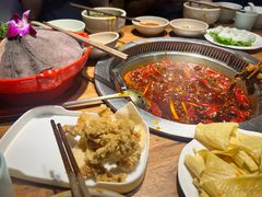 -城墙拐拐火锅(三峡广场黑金冠店)