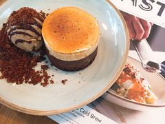 -ROAST coffee & eatery