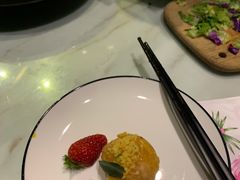 草莓脆奶-烛影拾光观景餐厅·创意菜·摄影·小提琴(大唐不夜城店)