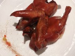 玻璃皮润烧乳鸽皇-北京厨房(SKP店)