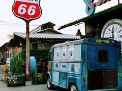 -席娜卡琳火车铁道夜市