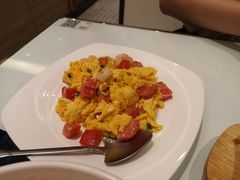 鲜茄葱花虾仁炒滑蛋-香港茶餐厅文化体验馆(茶山镇店)