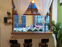 靠窗位-有七甜品(恒达产业园店)