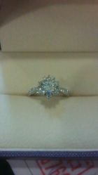 -威德钻石-克拉钻大本营(南京东路店)