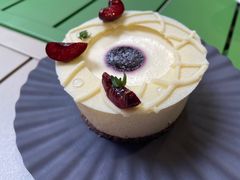 -潮一不贰·法式甜品·生日蛋糕·西式简餐(外滩店)