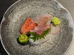 -铭牛烧肉·和牛海鲜自助(高新月牙湖店)