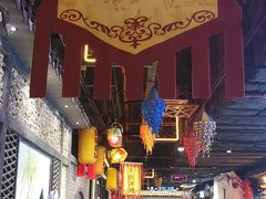 -时尚MEGO商业广场(华新地铁店)