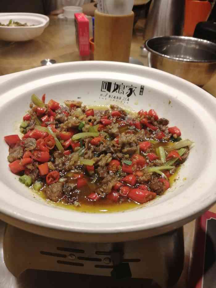 回娘家湘味馆(润和店)-"[薄荷]环境:里面挺大的,挺干净,吃的.