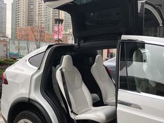 -TESLA 特斯拉(上海太古汇体验店)
