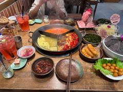 -巴卤社老火锅(财富店)