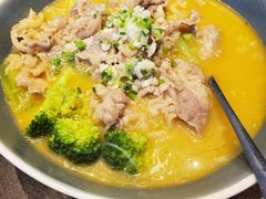 黄汁酸汤浸肥牛-港丽餐厅(高德置地店)