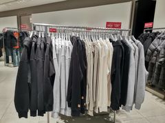 -URBAN REVIVO(上海中庚漫游城店)