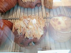 -VERIE BAKEHOUSE