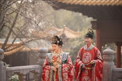 -雪中彩影婚纱摄影·微光艺术中心