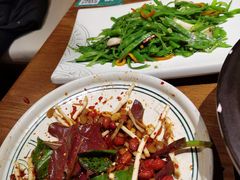 -云海肴·汽锅鸡·云南菜(天山百盛优客店)