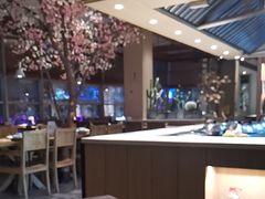 -蜜桃餐厅·伴山(湖滨商业街店)