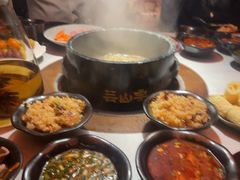 -芸山季·云南山珍菌火锅(人民广场来福士店)