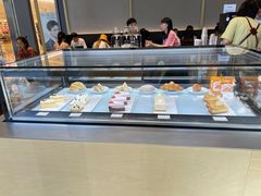 面包甜点陈列柜-Seesaw Coffee(苏州中心店)