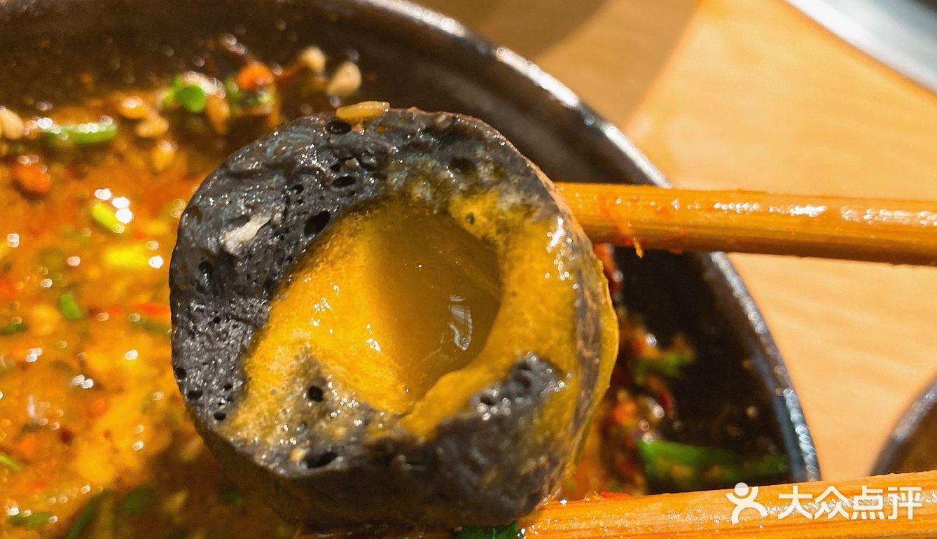 之前在某平台抢到了一张9.9抵100的券