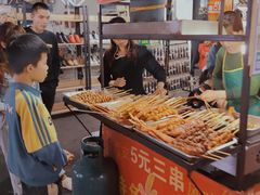 -犀浦夜市第一家麻辣烫