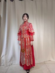 -月月婚纱礼服仓储店(王府井店)
