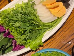 -老牌坊云南鱼豆花火锅(爱建店)