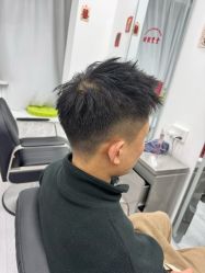 -LILI·HAIR SALON理理造型