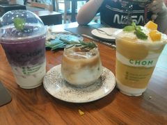 -Chom Cafe and Restaurant