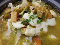 -周鱼小馆石锅酸菜鱼(活力汇店)