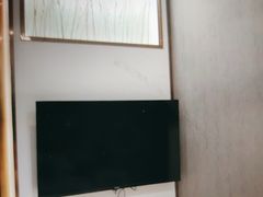 -轻奢·全曼酒店(深圳坂田北地铁站店)