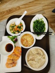 -莲芯花月子会所